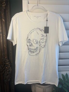 NWT John Varvatos Embroidered Skull Graphic Raw Edge Off White/Cream t-shirt, M